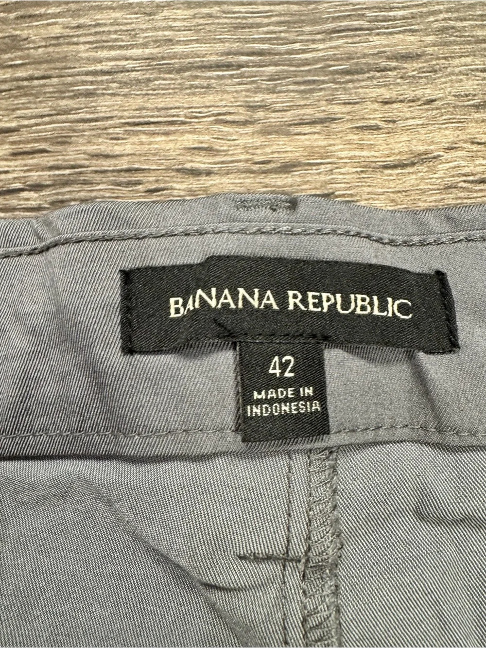 NWT Banana Republic Men’s Stretch Chino Shorts Gray Size 42 9” Quick Dry